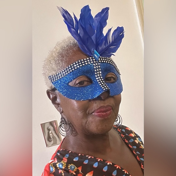 JOIN ME TODAY @ 1:45 PM EST👚 Unlisted & Listed Fabulous Items! Come See👀 - Picture 5 of 11